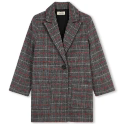 Coat with pockets