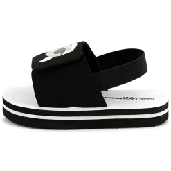 Light hook-and-loop sandals